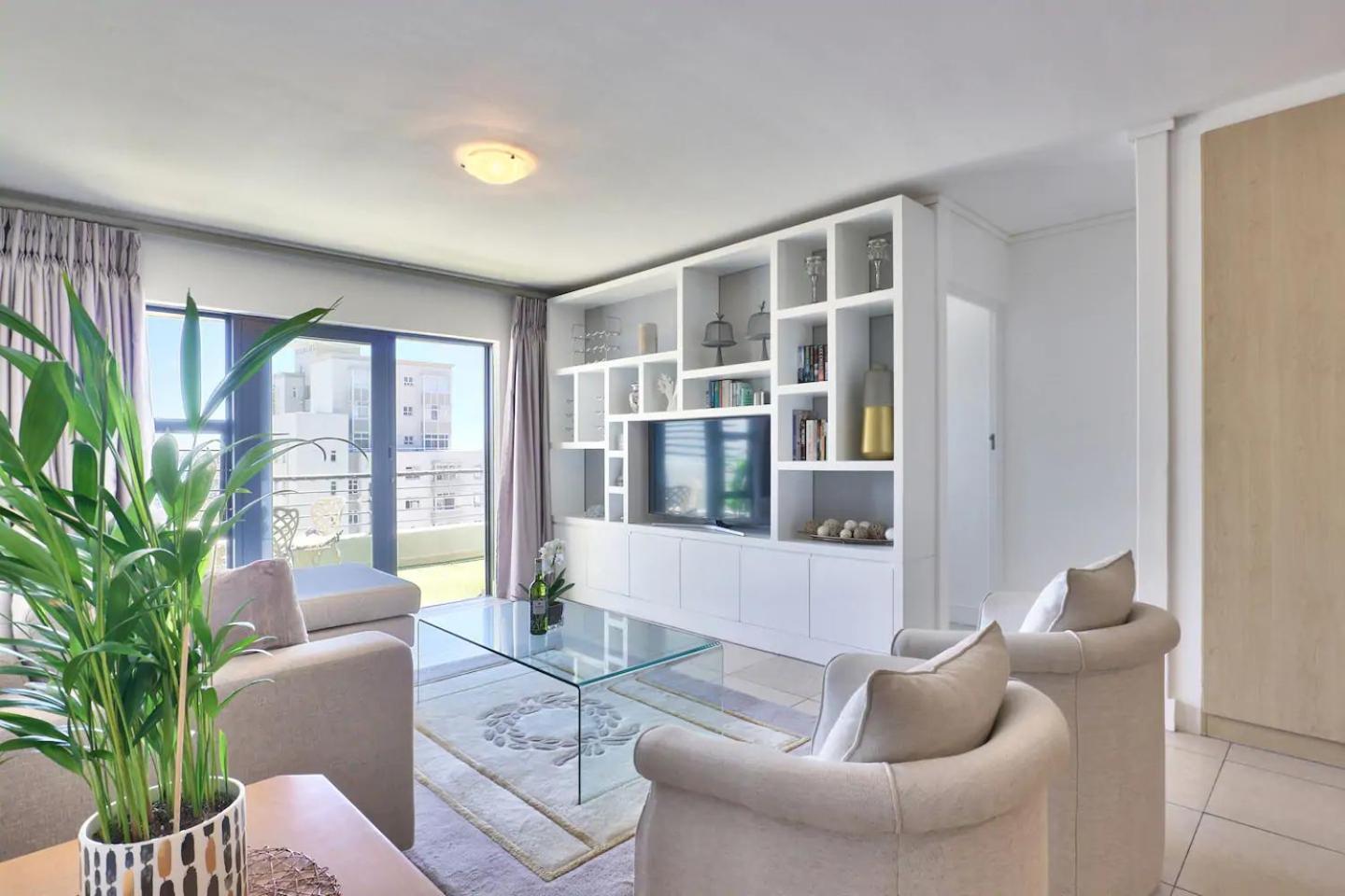 Stylish Sea-facing With Underground Parking *