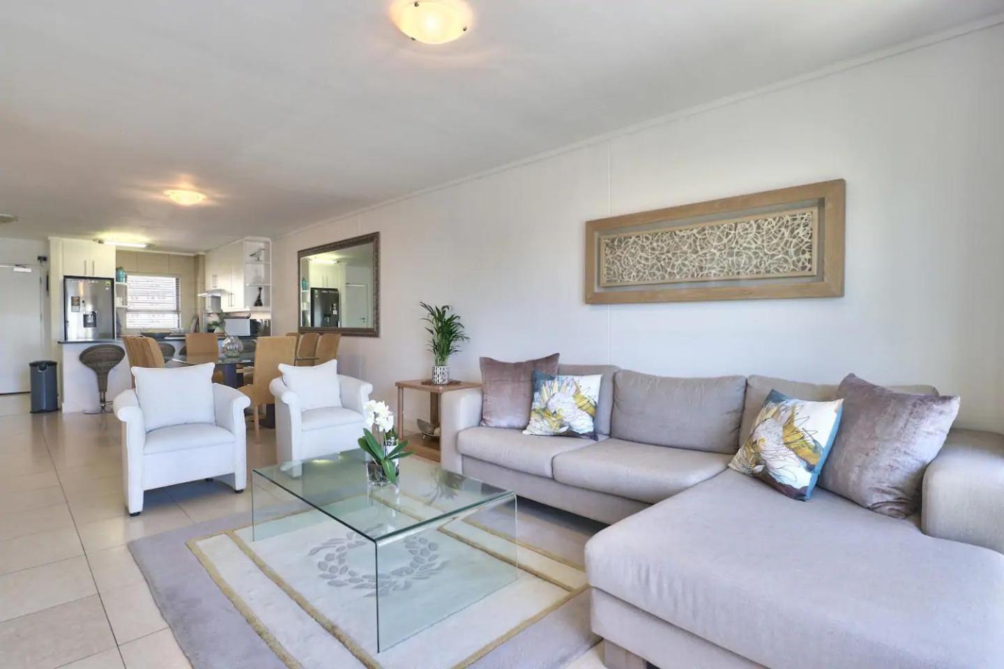 Stylish Sea-facing With Underground Parking Apartment *