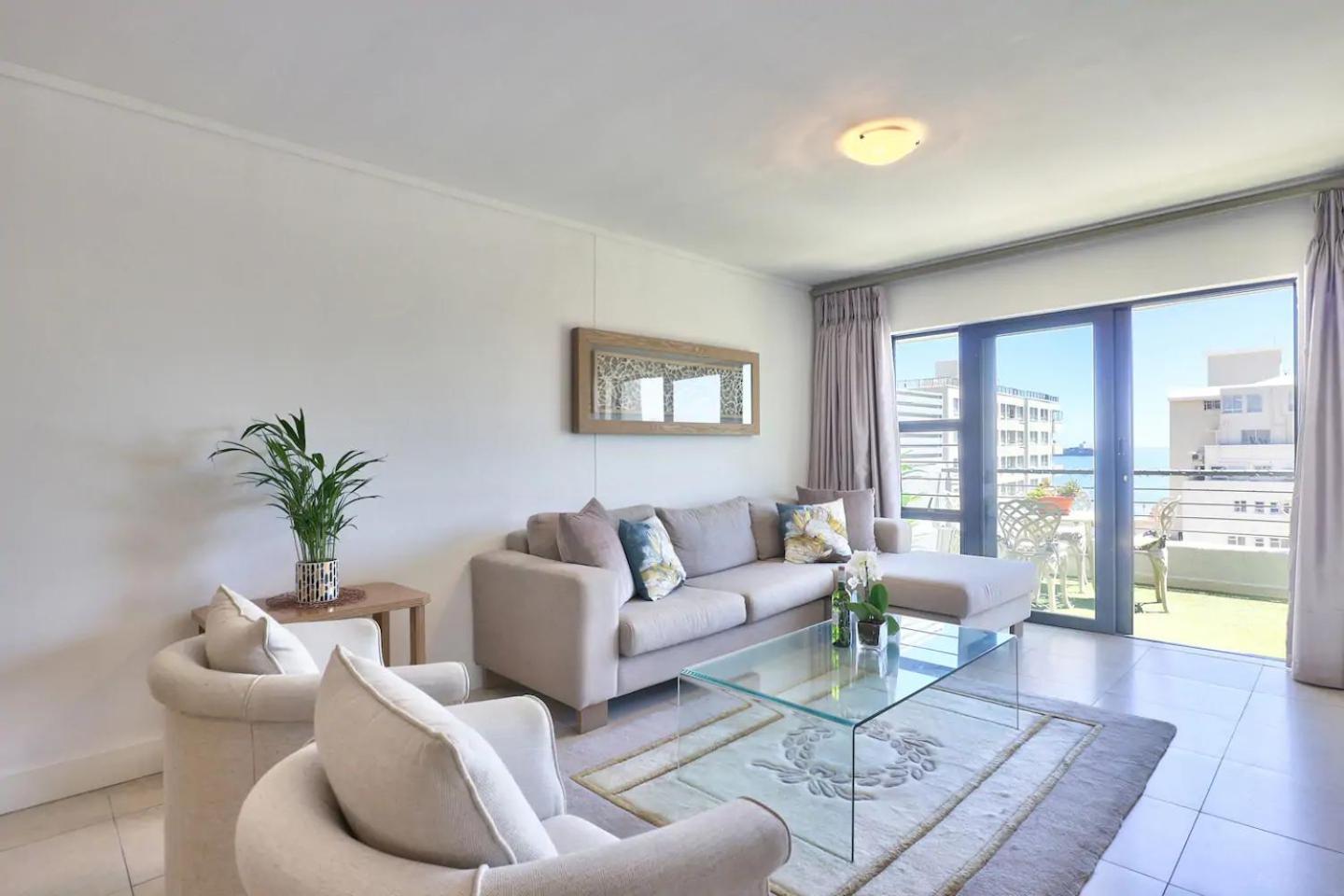 Stylish Sea-facing With Underground Parking * Cape Town